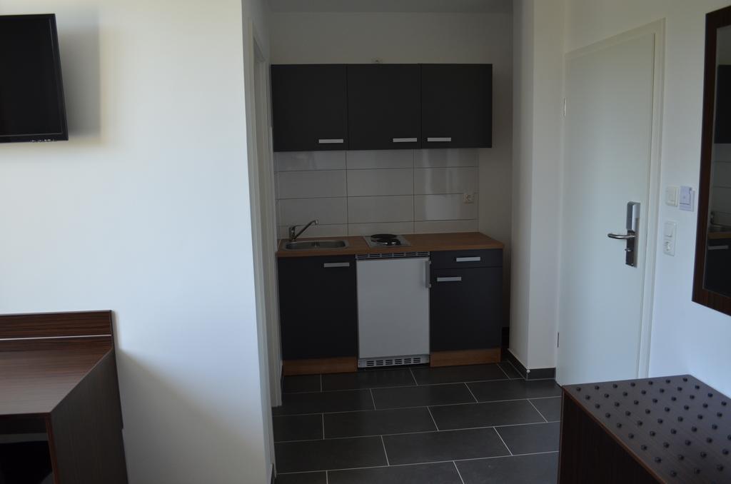 Zwei Raben Pension Mainz Room photo